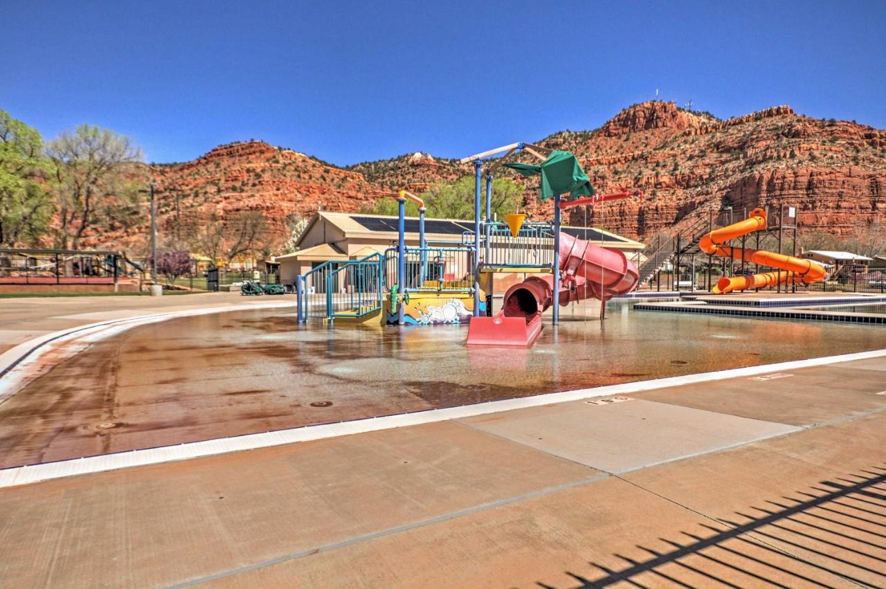 Beautiful Kanab Home With Yard - Walk To Restaurants エクステリア 写真